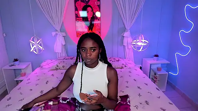 Snapshot of naomi_campell chatting on 02-19-26, 08:05 naomi campell online show from 02-19-26, 08:05