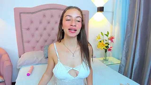 Chloekey online show from 03-04-26, 08:04