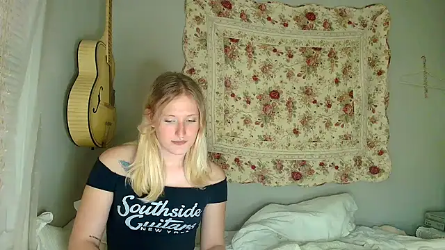goddessalison online show from 06-12-26, 01:48