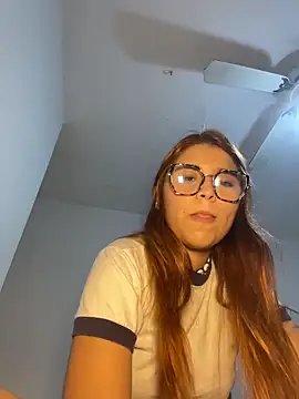 Snapshot of baddieasiantv chatting on 02-01-26, 11:36 baddieasiantv online show from 02-01-26, 11:36