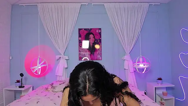 Snapshot of Dany_Moon_ chatting on 02-10-26, 03:32 Dany Moon online show from 02-10-26, 03:32