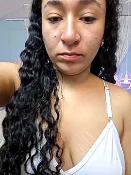 Snapshot of Dany_Moon_ chatting on 02-18-26, 03:24 Dany Moon online show from 02-18-26, 03:24