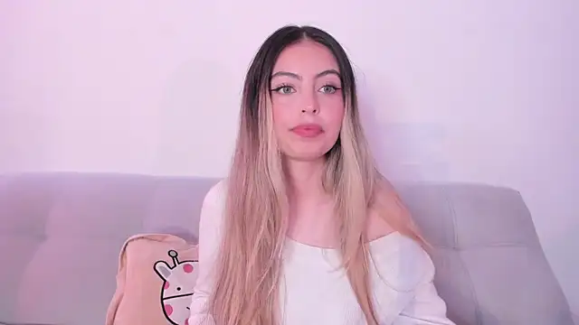 Fernanda aaaa online show from 04-21-26, 02:23