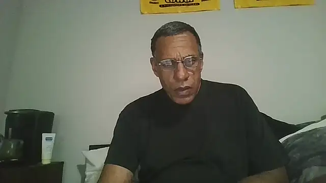 swimmer2496 online show from 04-07-26, 05:30