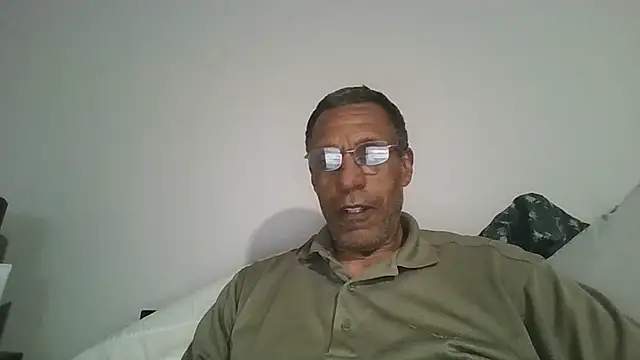 swimmer2496 online show from 04-20-26, 12:57