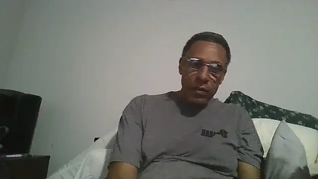 swimmer2496 online show from 04-24-26, 01:52