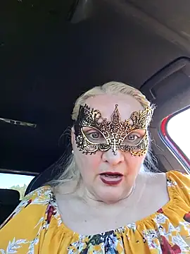 MaskedQueen77 online show from 05-25-26, 11:16
