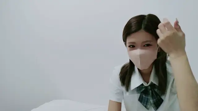 Nanase-Hina online show from 02-01-26, 12:37