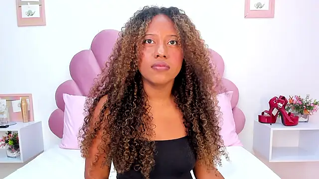 Snapshot of Ms_zozi_ chatting on 02-02-26, 01:32 Ms zozi online show from 02-02-26, 01:32