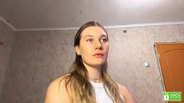 Snapshot of Jolievic chatting on 02-14-26, 11:40 Jolievic online show from 02-14-26, 11:40