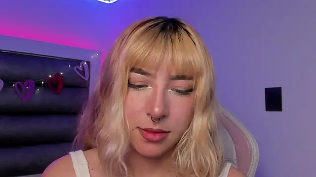 Snapshot of adhalee_js chatting on 02-18-26, 08:27 adhalee js online show from 02-18-26, 08:27