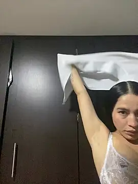 Snapshot of JuliaaVega chatting on 02-28-26, 11:33 JuliaaVega online show from 02-28-26, 11:33