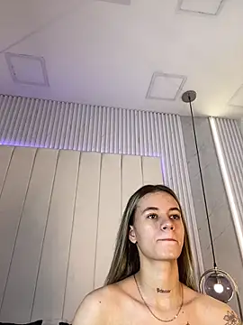 Snapshot of JuliaColemann chatting on 02-04-26, 11:49 JuliaColemann online show from 02-04-26, 11:49