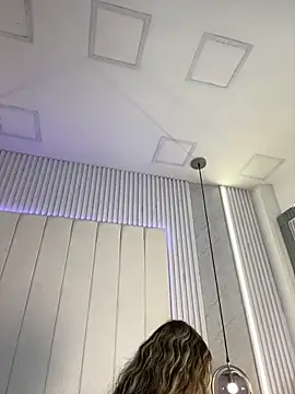 Snapshot of JuliaColemann chatting on 02-21-26, 11:22 JuliaColemann online show from 02-21-26, 11:22