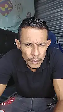 juanmaur22 online show from 01-19-26, 04:22