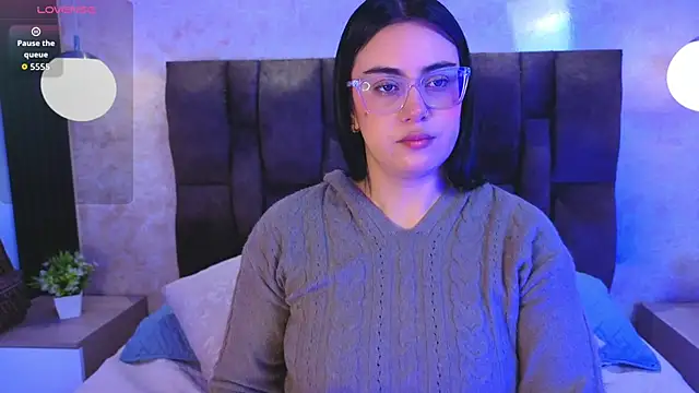 Snapshot of vicky_grey chatting on 06-02-26, 12:40 vicky grey online show from 06-02-26, 12:40
