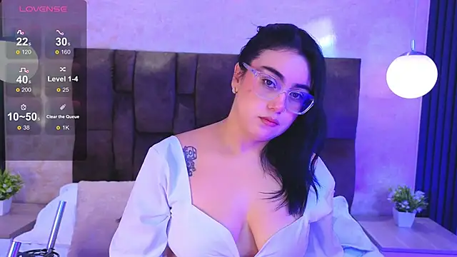 Snapshot of vicky_grey chatting on 06-18-26, 12:53 vicky grey online show from 06-18-26, 12:53
