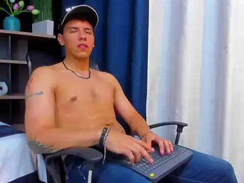 Tobias Vega online show from 02-15-26, 02:30