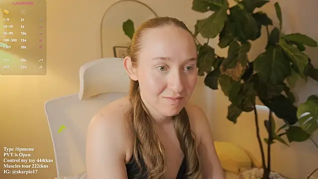 Snapshot of Scarlett_NoirMuse chatting on 05-19-26, 10:27 Scarlett NoirMuse online show from 05-19-26, 10:27