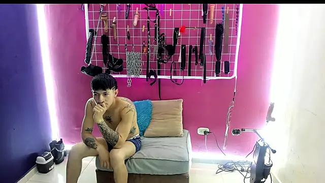 Slave Melany bdsm online show from 04-18-26, 12:42