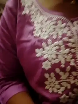 Ayesha Khan1 online show from 05-03-26, 04:29