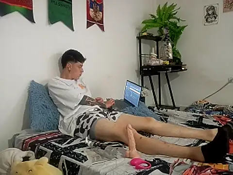 blackninja66 online show from 04-15-26, 02:35