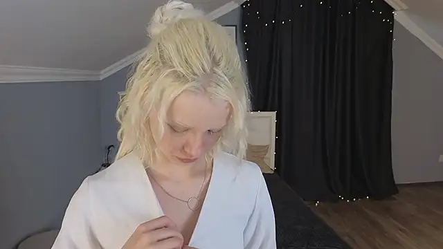 Snapshot of Naomi_Demio chatting on 02-22-26, 09:08 Naomi Demio online show from 02-22-26, 09:08