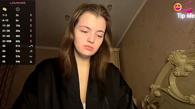 Snapshot of MistressBabe chatting on 03-04-26, 05:41 MistressBabe online show from 03-04-26, 05:41