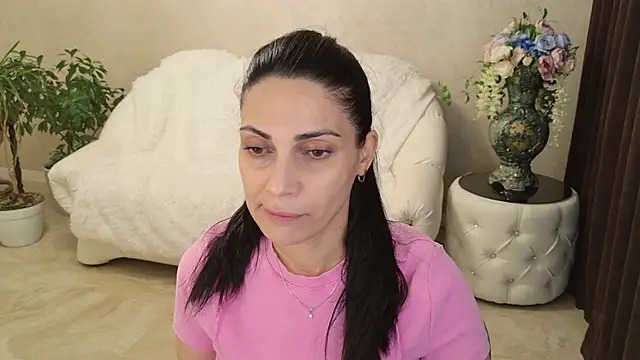 Snapshot of LovelyBeatrice chatting on 04-29-26, 12:09 LovelyBeatrice online show from 04-29-26, 12:09