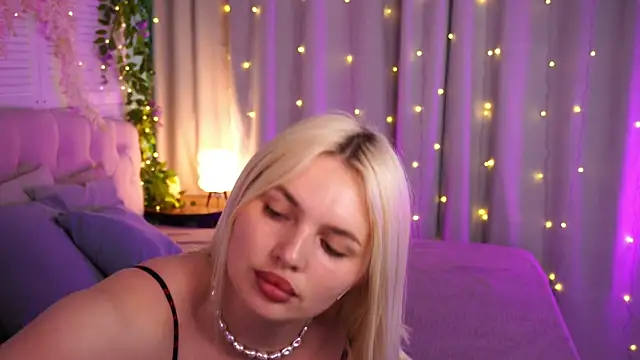 Snapshot of AmeliaWeells chatting on 05-12-26, 03:58 AmeliaWeells online show from 05-12-26, 03:58