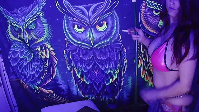 Snapshot of BusyB1983 chatting on 03-04-26, 10:43 BusyB1983 online show from 03-04-26, 10:43