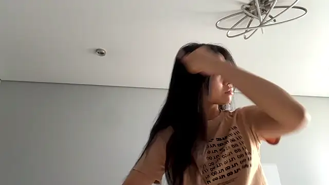 SweetMiaXO online show from 04-02-26, 10:07