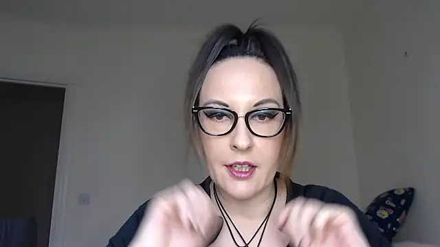 Snapshot of PsychicDominatrix chatting on 02-01-26, 02:59 PsychicDominatrix online show from 02-01-26, 02:59