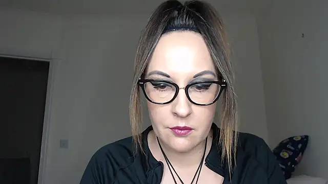 Snapshot of PsychicDominatrix chatting on 02-02-26, 03:44 PsychicDominatrix online show from 02-02-26, 03:44