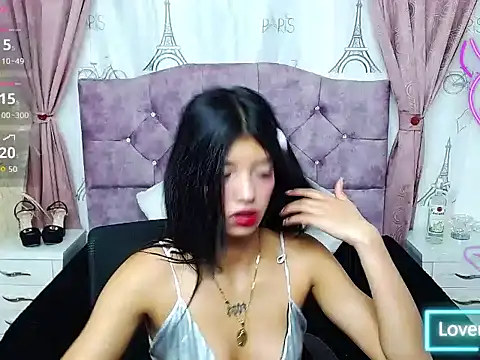 Snapshot of Esmeralda-18 chatting on 02-06-26, 11:24 Esmeralda-18 online show from 02-06-26, 11:24