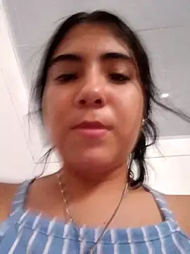 Snapshot of Ailen-cute chatting on 02-14-26, 07:21 Ailen-cute online show from 02-14-26, 07:21