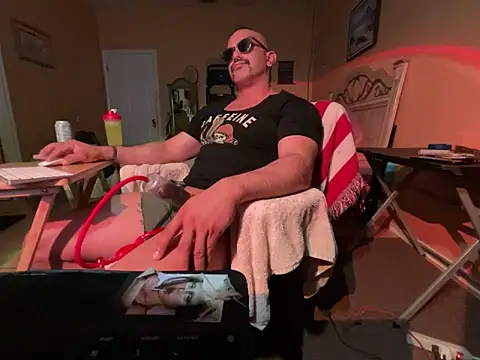 Snapshot of daddydonkey84 chatting on 02-09-26, 07:12 daddydonkey84 online show from 02-09-26, 07:12