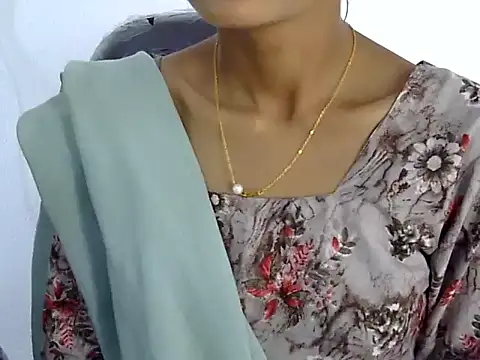 Snapshot of Kulsum_S chatting on 03-03-26, 08:09 Kulsum S online show from 03-03-26, 08:09