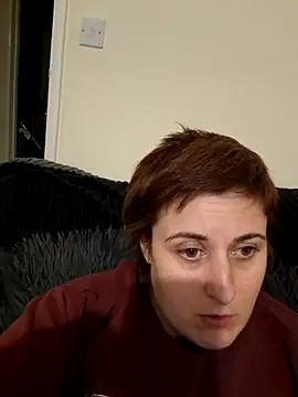 Snapshot of Tiara_XOX chatting on 02-13-26, 05:25 Tiara XOX online show from 02-13-26, 05:25