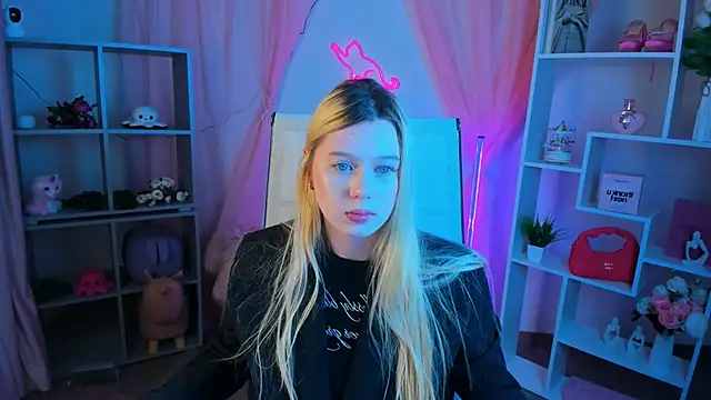 CelestineMauriac online show from 05-10-26, 06:02