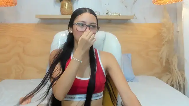 Snapshot of Lasira_Thill chatting on 02-13-26, 12:12 Lasira Thill online show from 02-13-26, 12:12