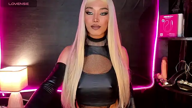 LovelyX0X0 online show from 03-13-26, 09:10