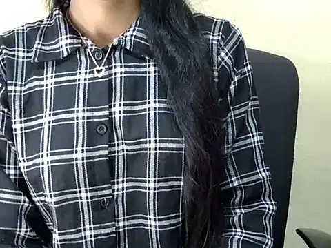 Snapshot of Khushi_v chatting on 02-25-26, 08:24 Khushi v online show from 02-25-26, 08:24