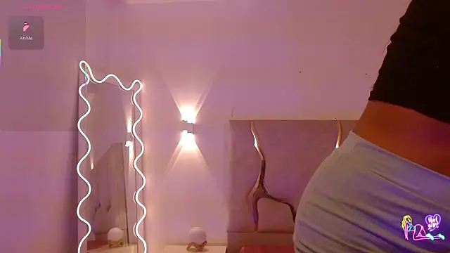 Snapshot of TINY_TAY chatting on 02-13-26, 11:50 TINY TAY online show from 02-13-26, 11:50