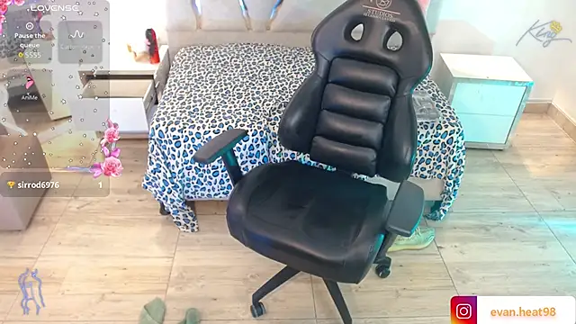 Snapshot of EVAN_TAY chatting on 02-03-26, 06:22 EVAN TAY online show from 02-03-26, 06:22