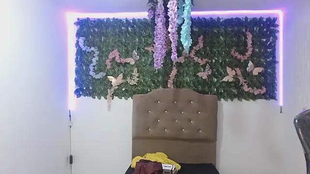 Snapshot of adara_cute_69 chatting on 02-14-26, 04:04 adara cute 69 online show from 02-14-26, 04:04