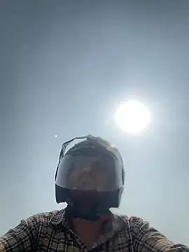 Snapshot of hardlysuck chatting on 03-03-26, 05:57 hardlysuck online show from 03-03-26, 05:57