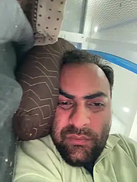 Snapshot of hardlysuck chatting on 03-04-26, 04:13 hardlysuck online show from 03-04-26, 04:13