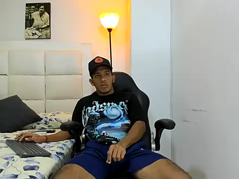 Snapshot of ricky_spensar23cm_ chatting on 02-20-26, 02:19 ricky spensar23cm online show from 02-20-26, 02:19