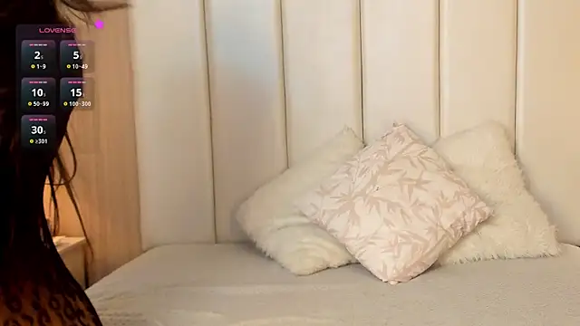 Leah McCartney online show from 02-26-26, 12:26